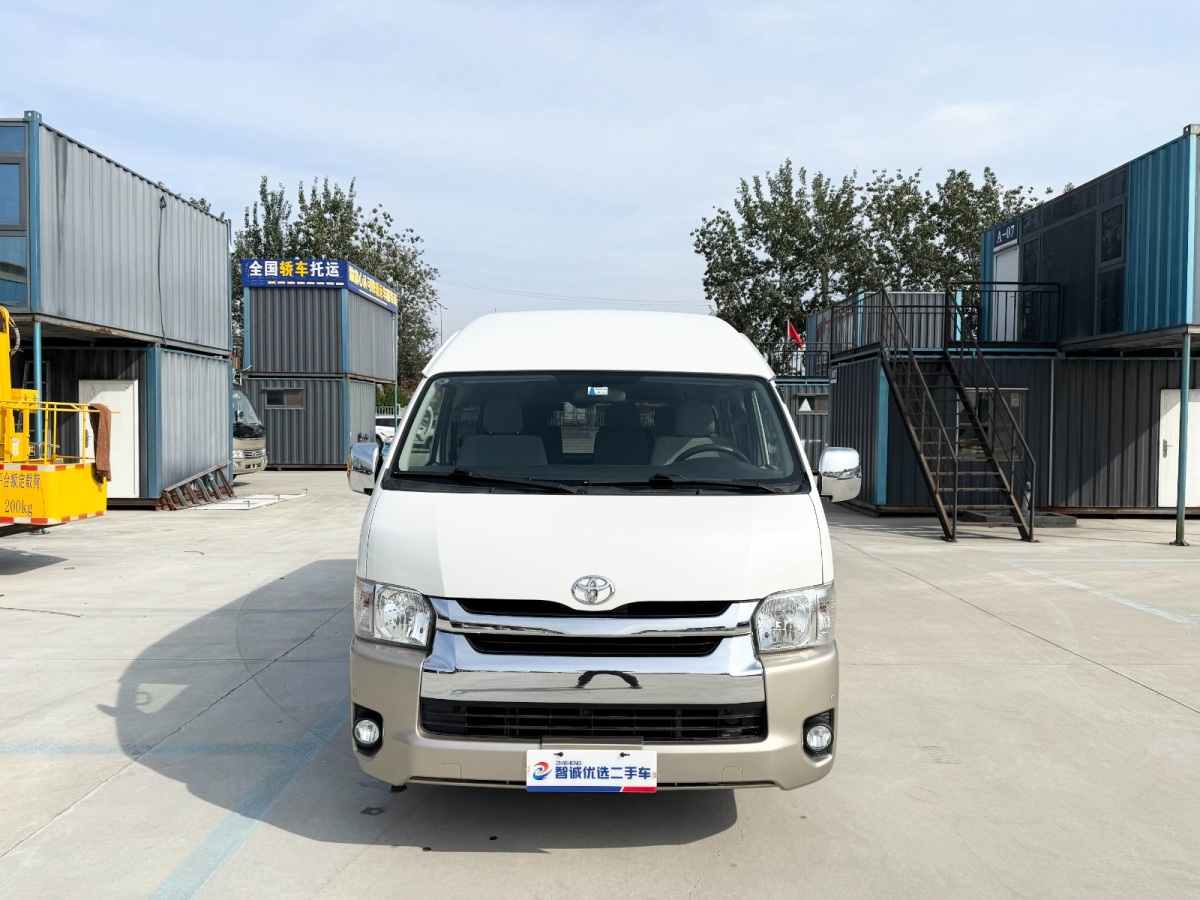 Toyota Hiace 2015 immagine di auto #2