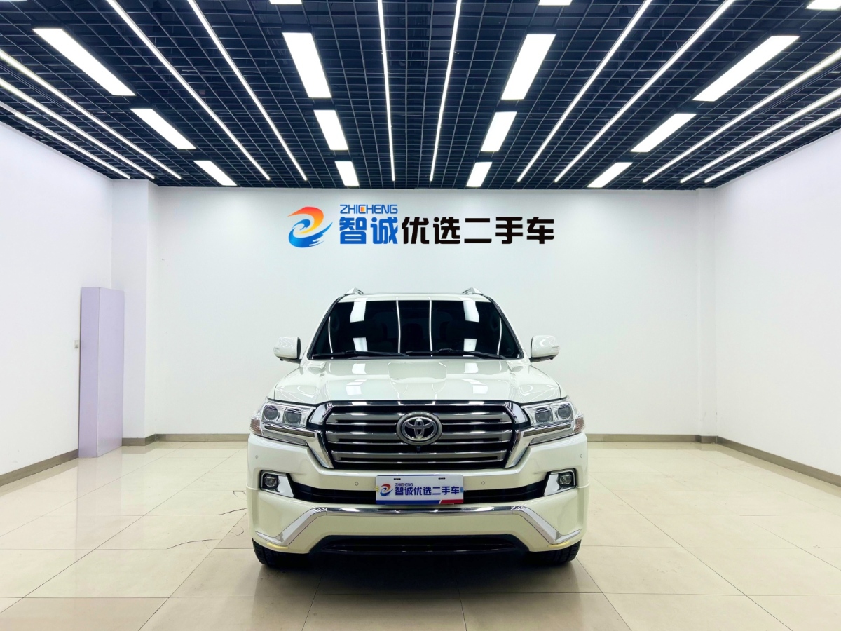 Toyota 2019 car image #2