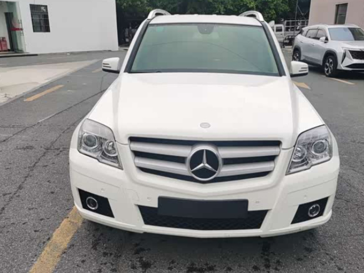 Mercedes-Benz GLK Class (Imported) 2010 car image #2