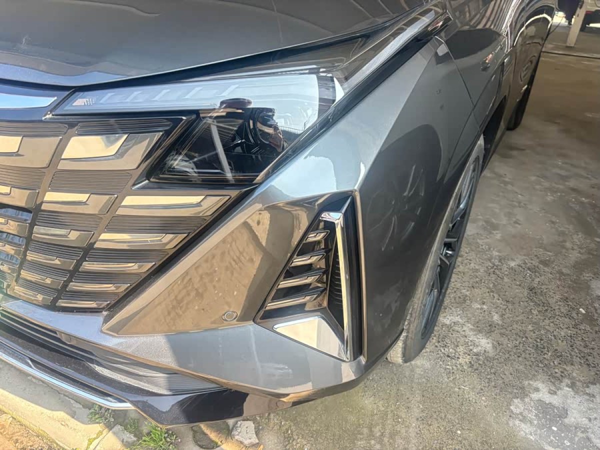 Changan UNI-Z PHEV 2025 car image #2