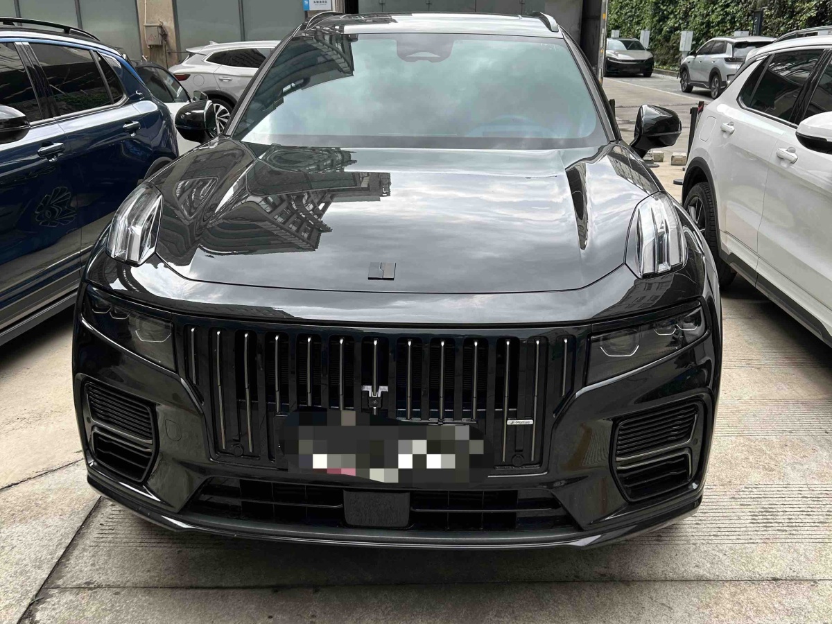 Lynk & Co 09 EM-P 2025 car image #2