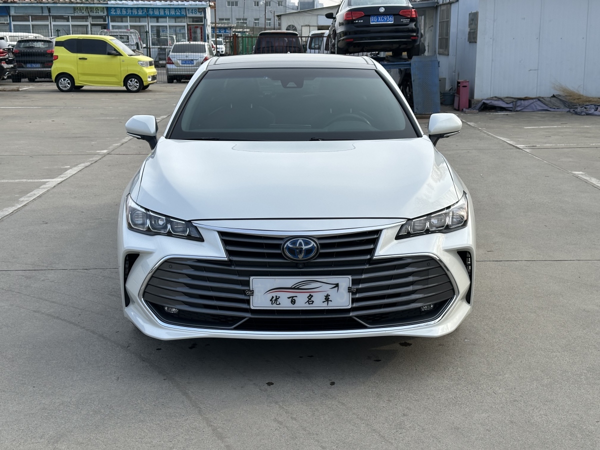 Toyota Avalon 2019 car image #2