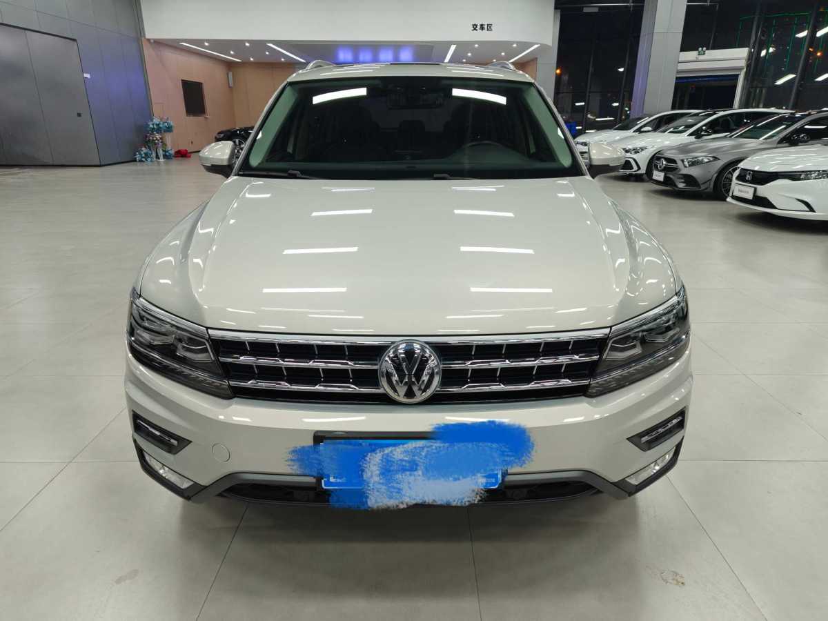 Volkswagen Tiguan X 2018 car image #2