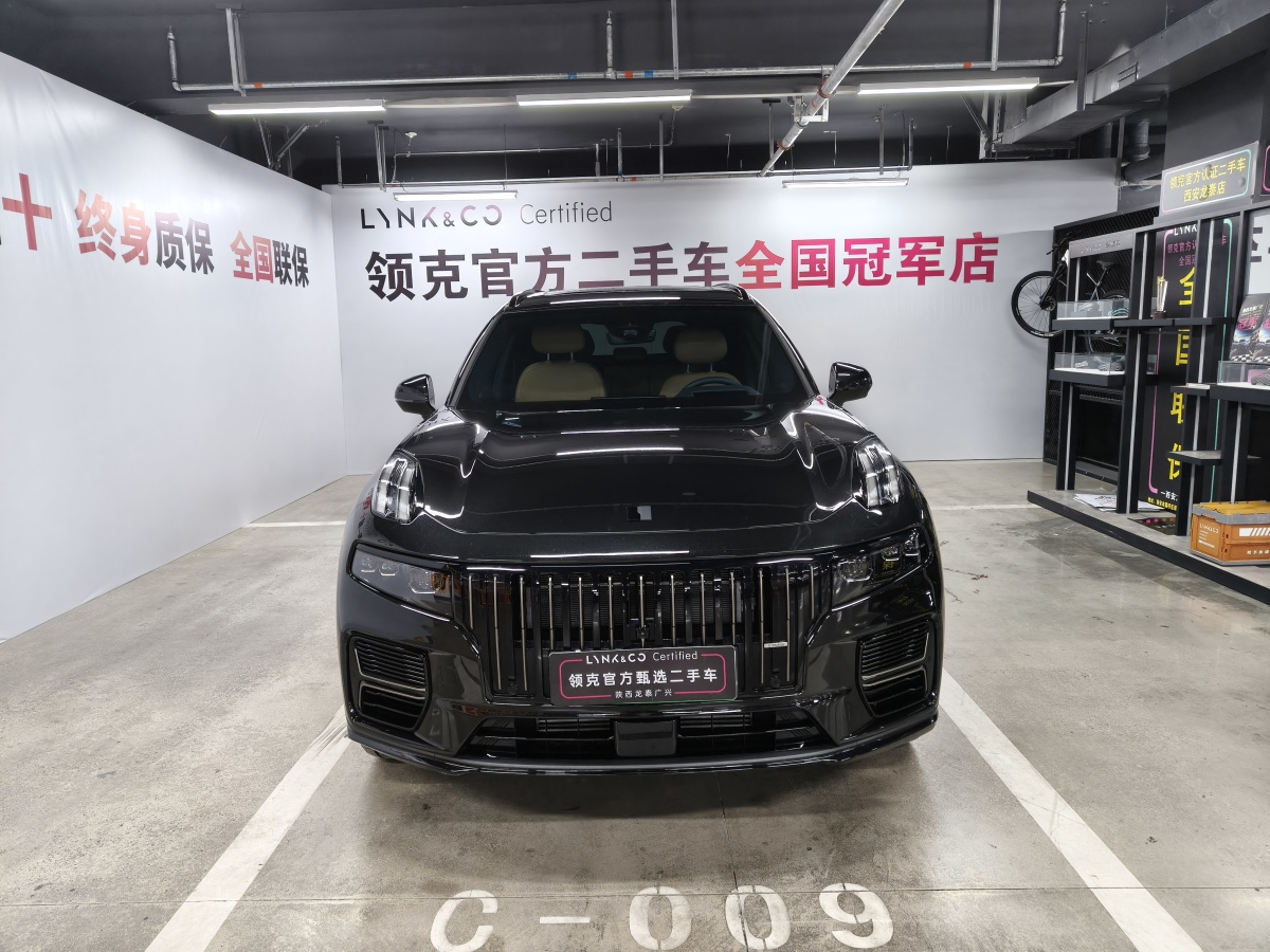 Lynk & Co 09 EM-P 2025 car image #2