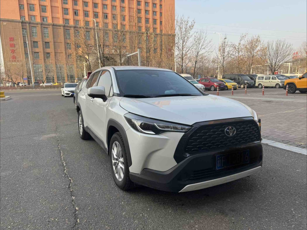 Toyota Corolla Cross 2025 car image #2