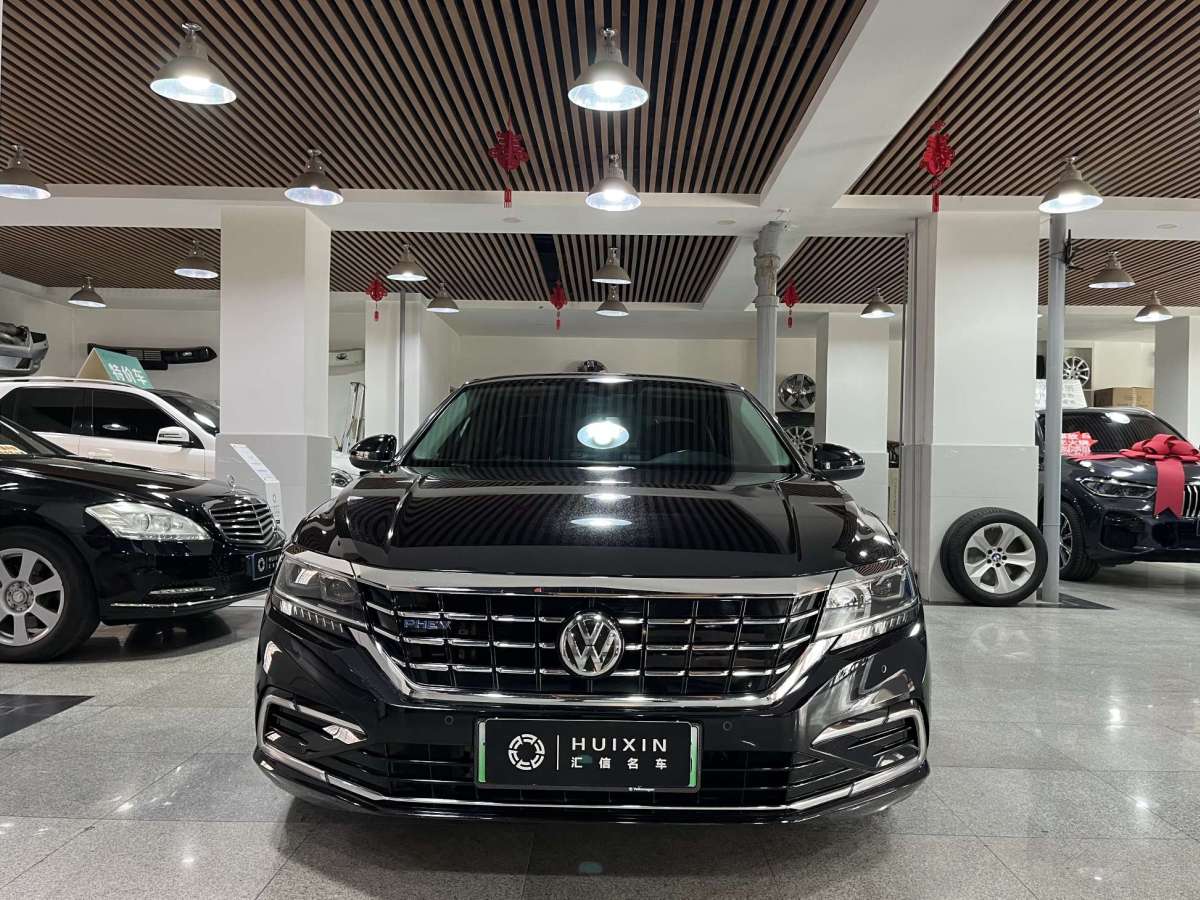 Volkswagen 2019 car image #2