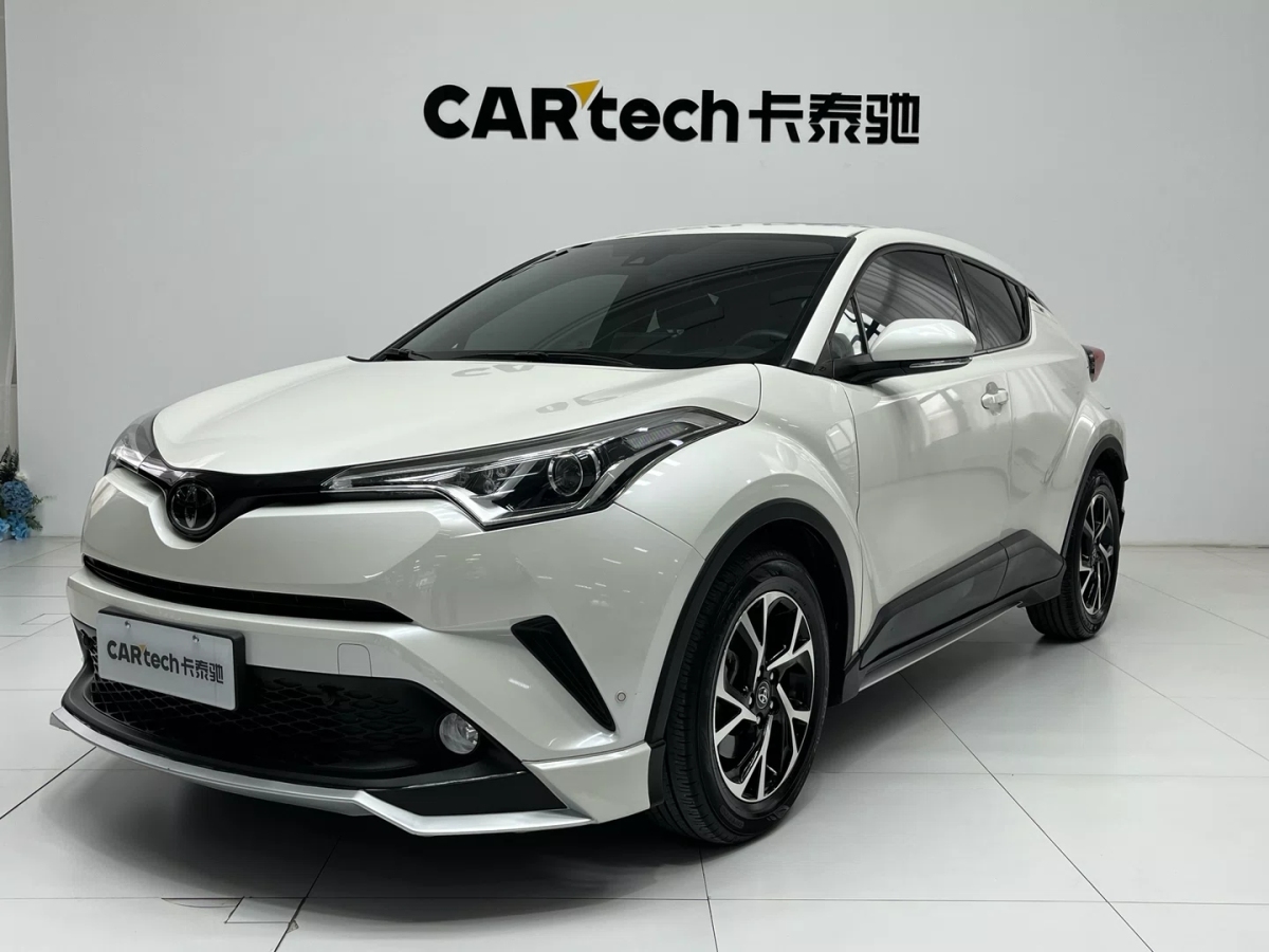 Toyota C-HR 2018 car image #2