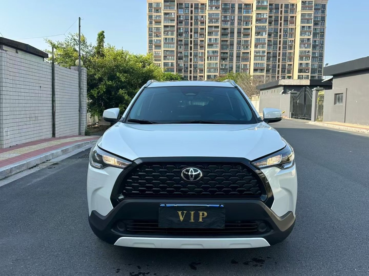 Toyota Corolla Cross 2023 immagine di auto #2