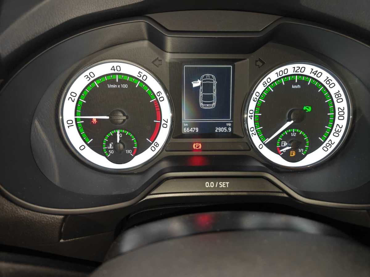 Skoda Octavia 2017 car image #2