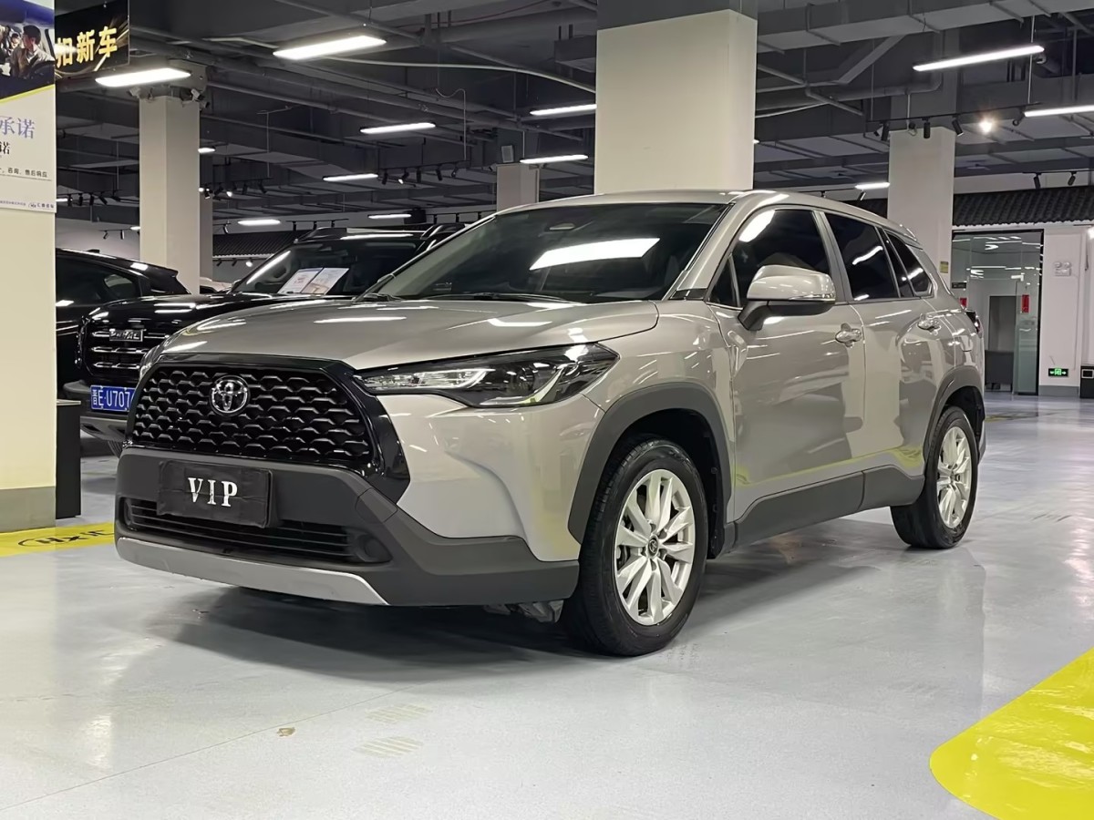 Toyota Corolla Cross 2024 immagine di auto #2