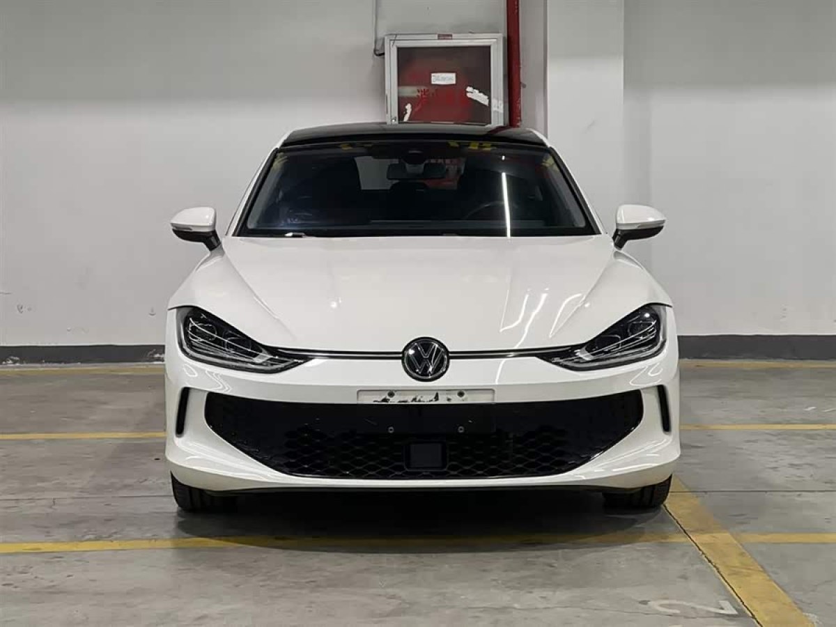 Volkswagen Lamando 2022 car image #2