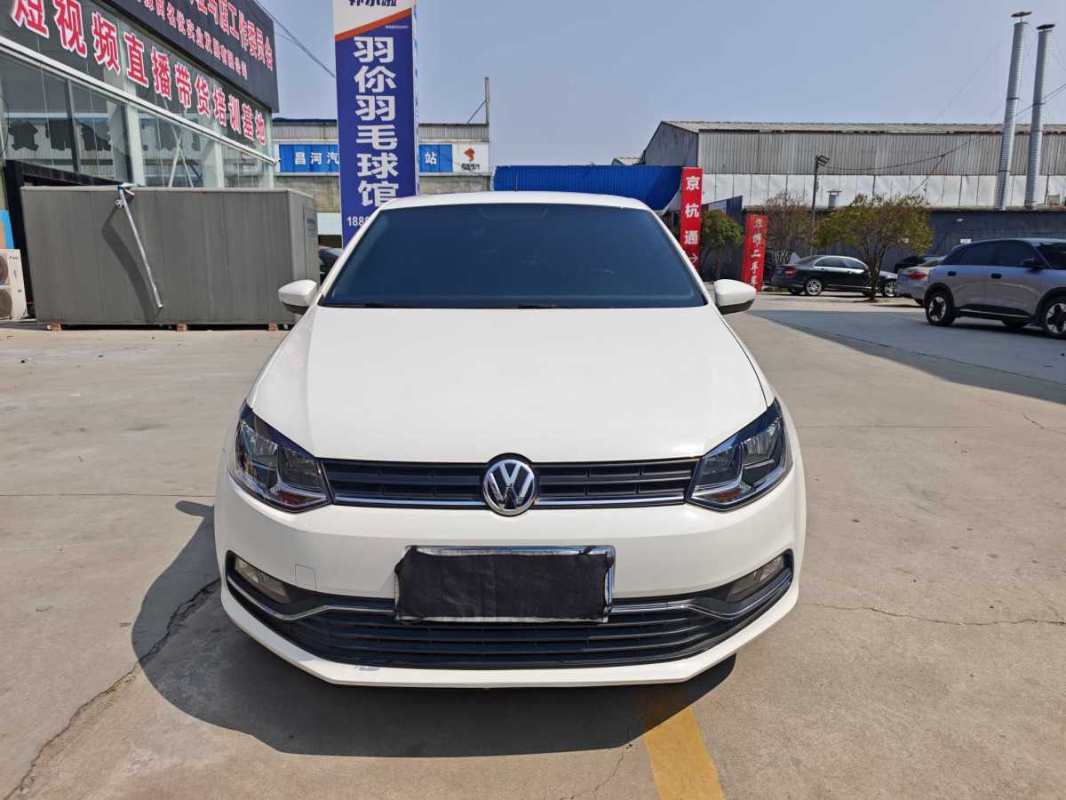 Volkswagen Polo 2019 car image #2