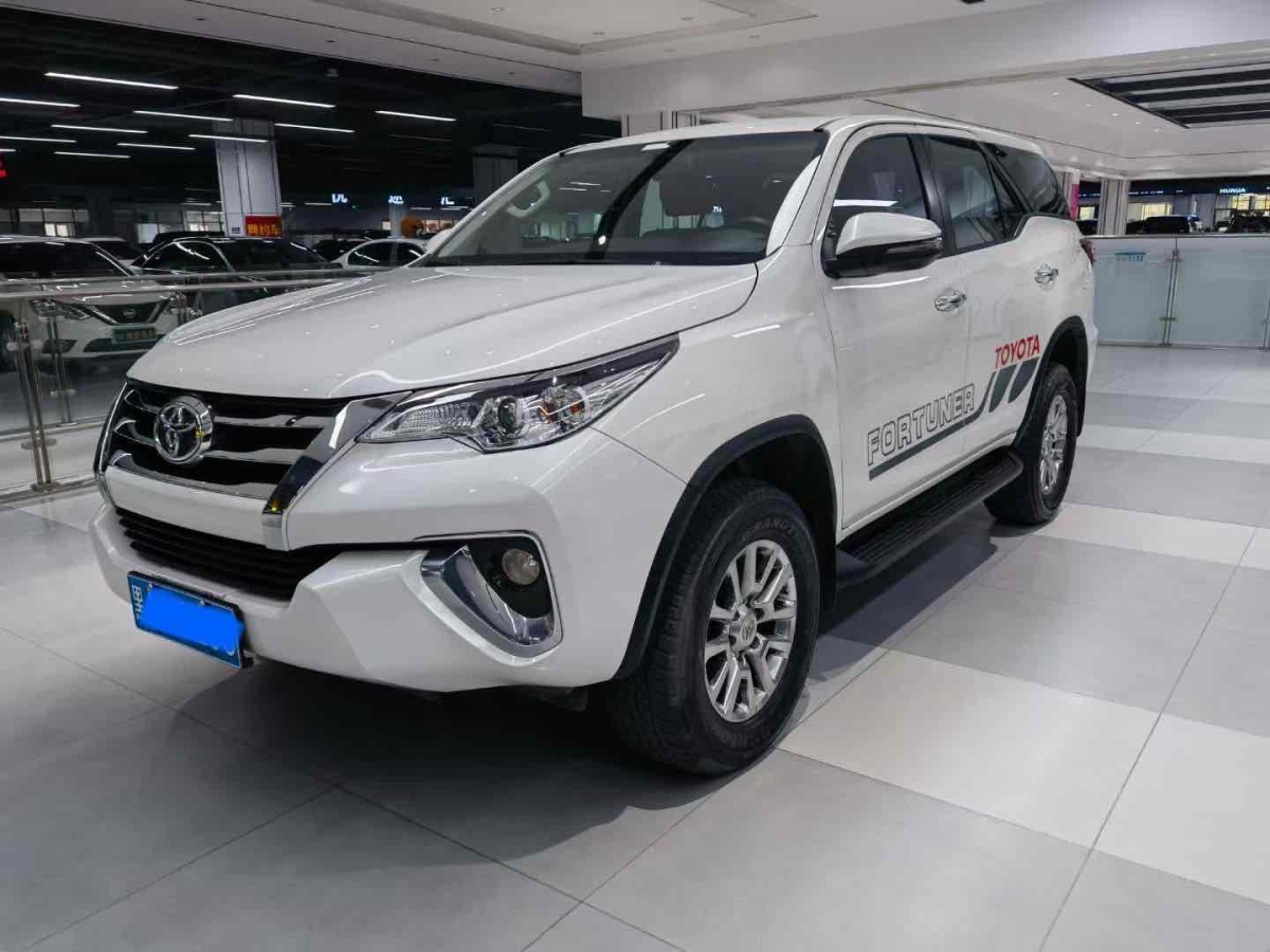 Toyota 2019 car image #2