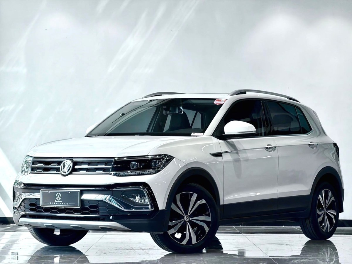 Volkswagen T-Cross 2021 car image #2