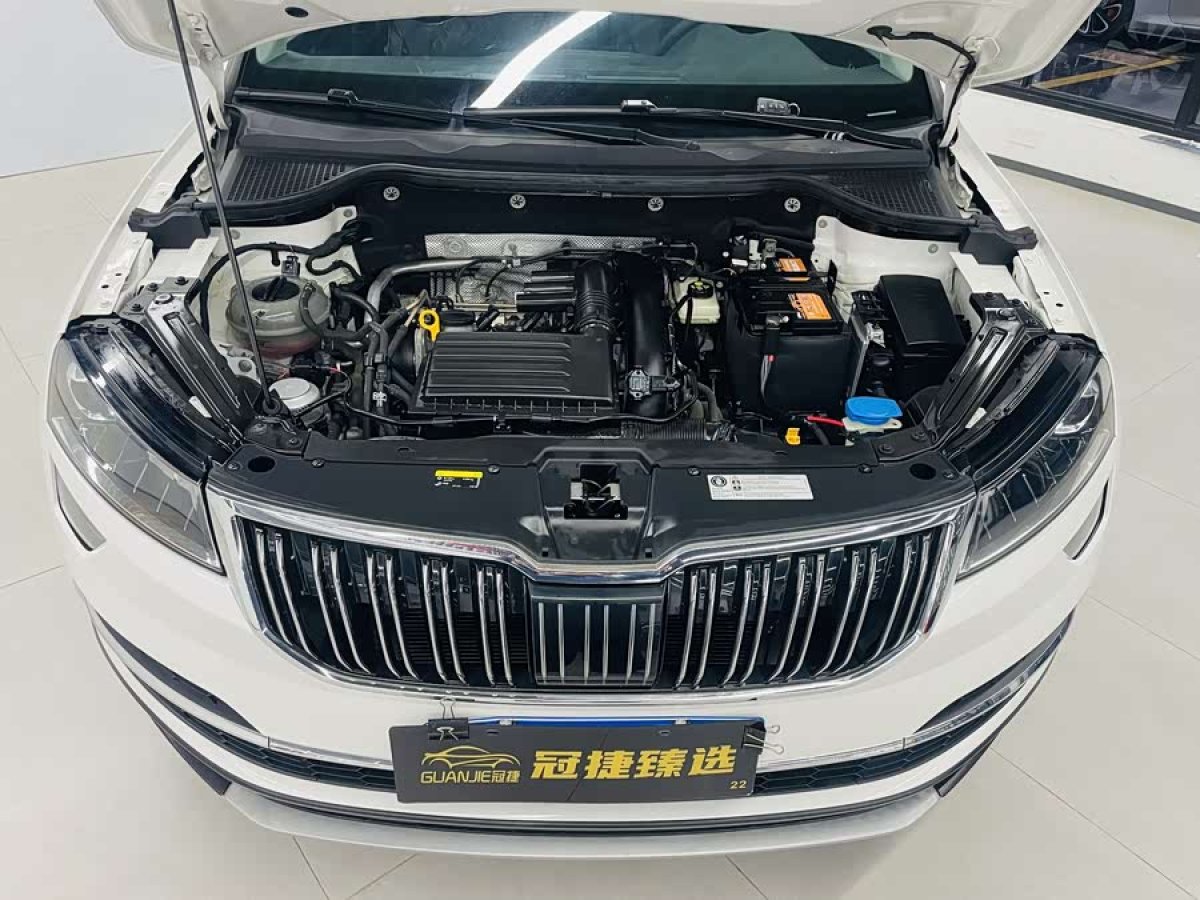 Skoda Karoq 2020 car image #2