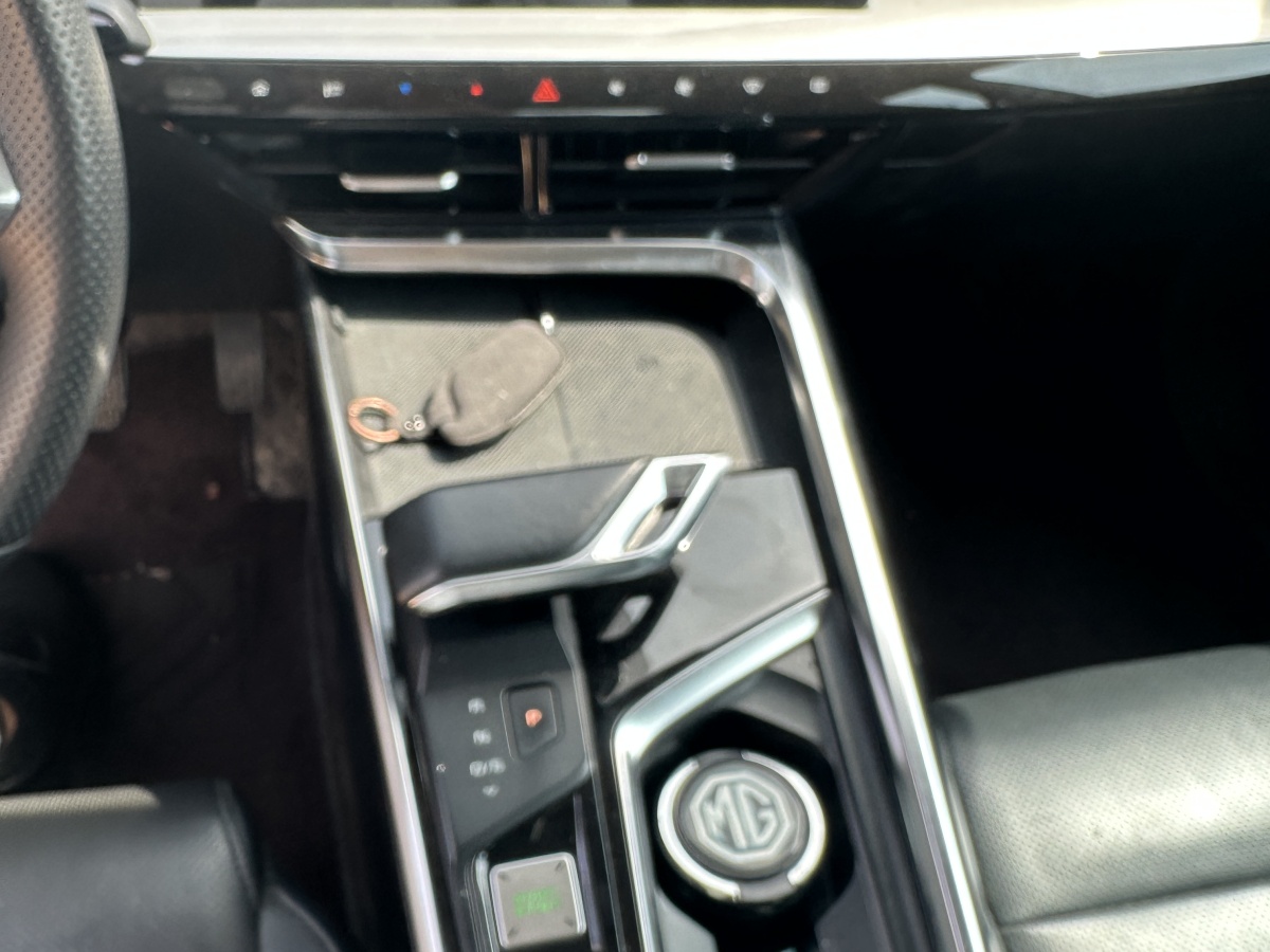 MG 5 Scorpio 2022 car image #2