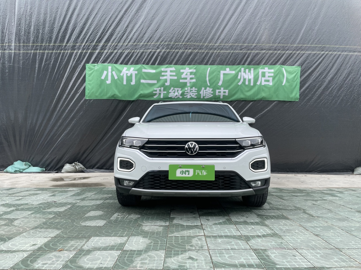 Volkswagen T-Roc 2022 car image #2