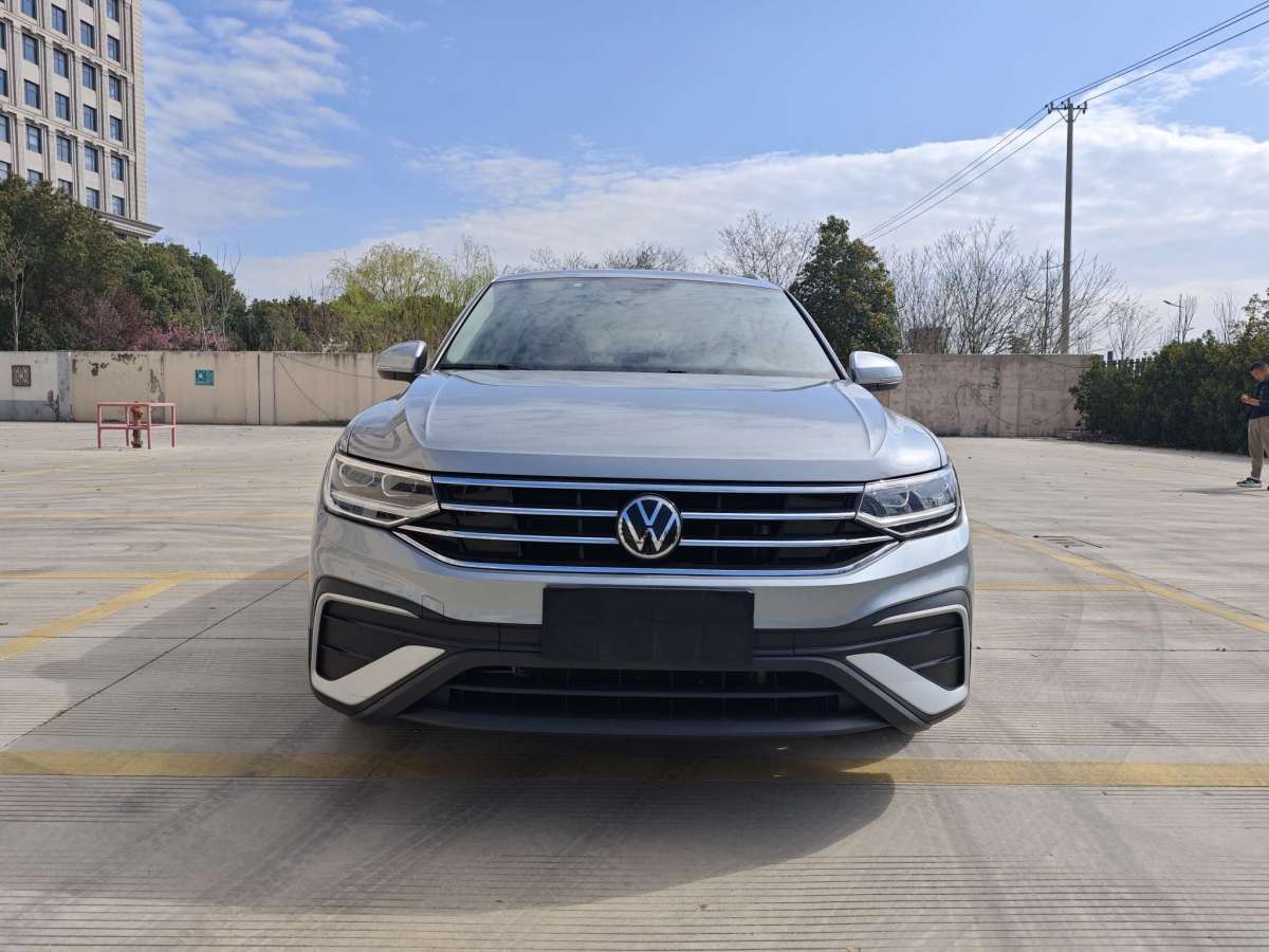 Volkswagen Tiguan L 2021 image de voiture #2