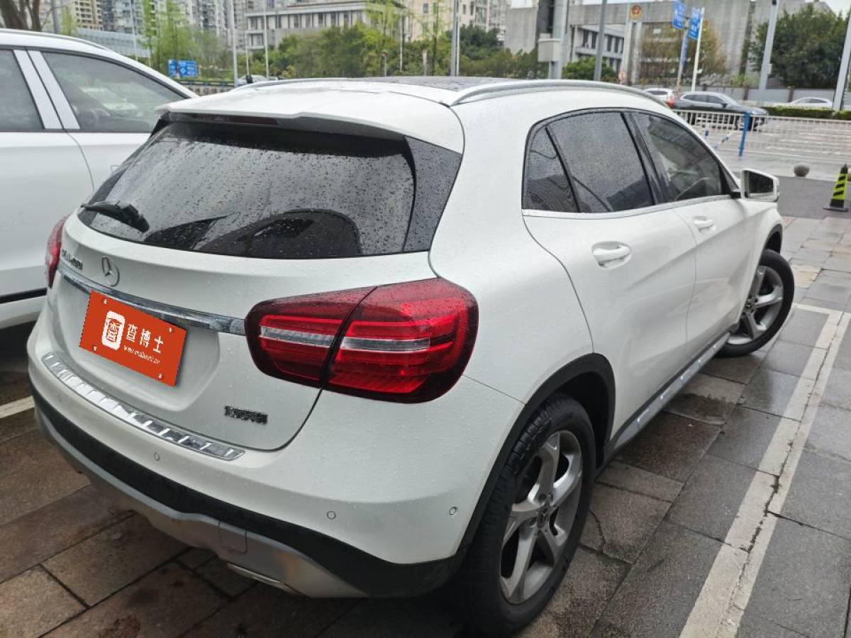 Mercedes-Benz GLA Class 2019 car image #2