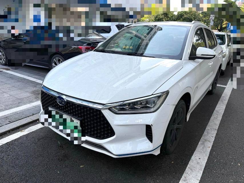 BYD e2 2019 imagen de coche #2