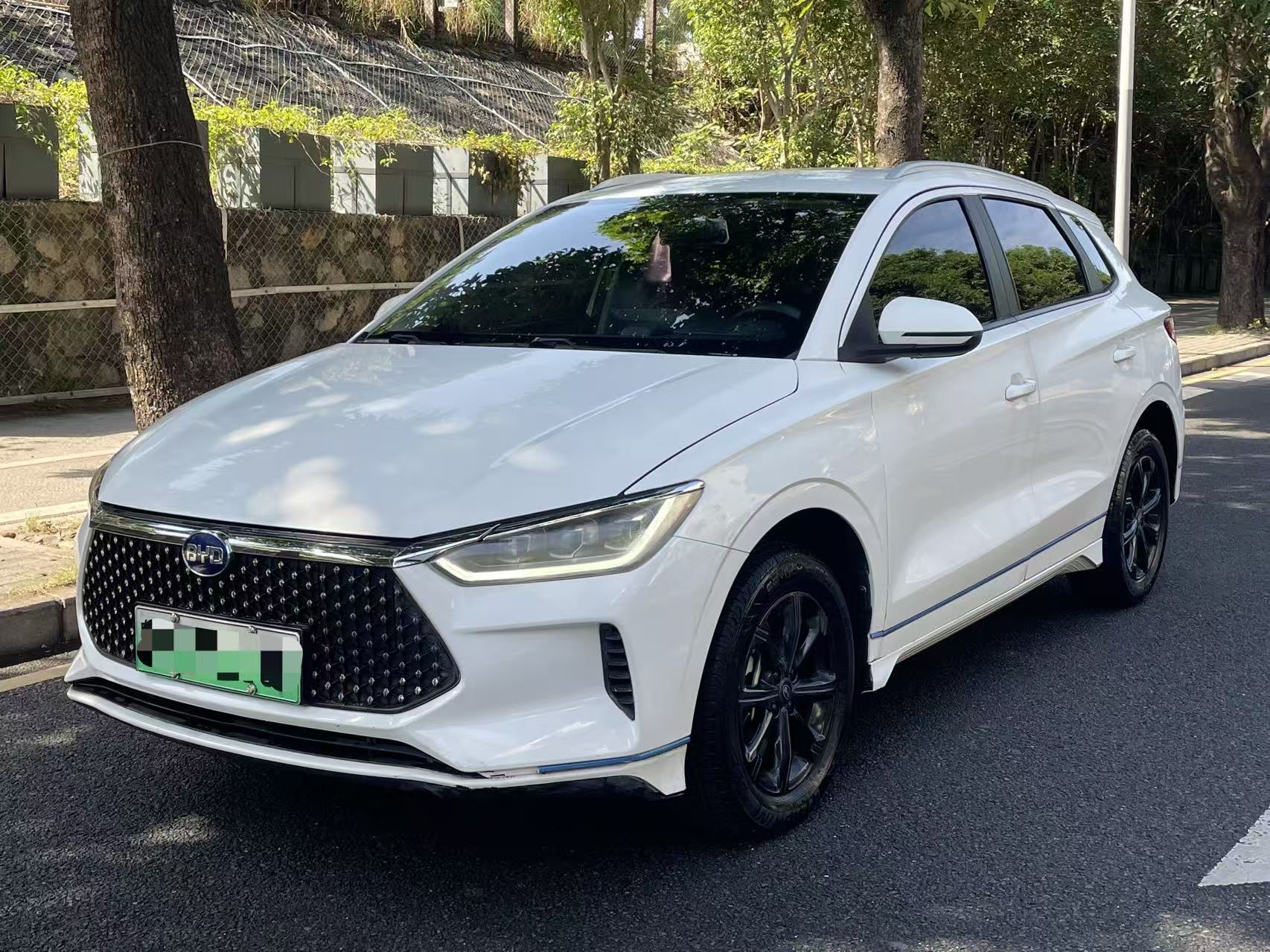 BYD e2 2021 #2 BYD e2 2021 صورة سيارة #2