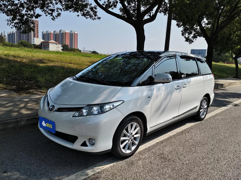 Toyota Previa 2018 car image #2