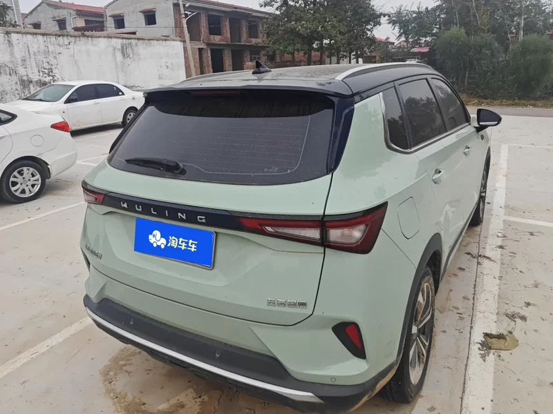 Wuling Asta 2022 car image #2