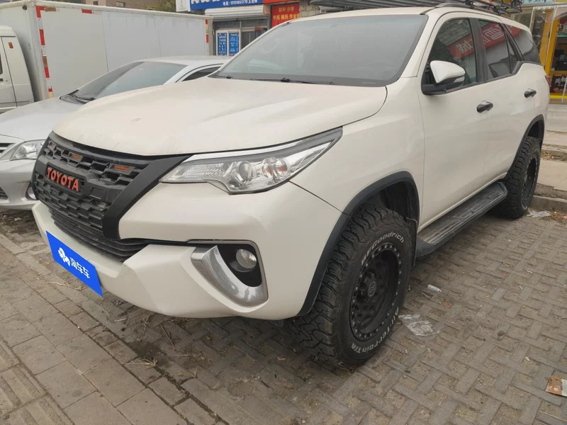 Toyota Fortuner 2018 car image #2