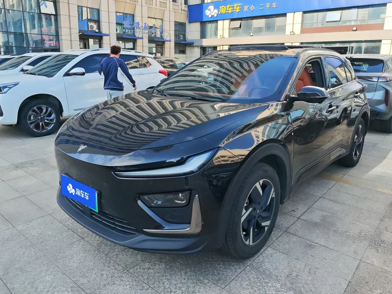 哪吒汽车 哪吒X 2023 汽车图片 #2