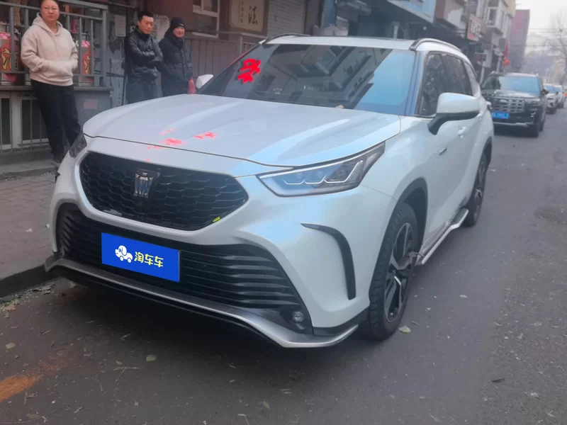 Toyota Crown Kluger 2023 car image #2