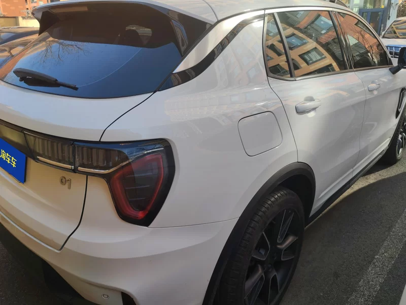 Lynk & Co 01 2022 #2 Lynk & Co 01 2022 car image #2