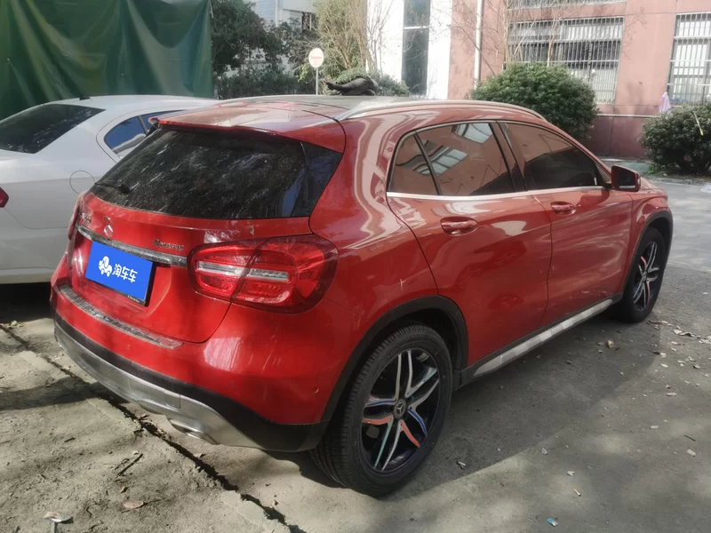 Mercedes-Benz GLA Class 2017 car image #2