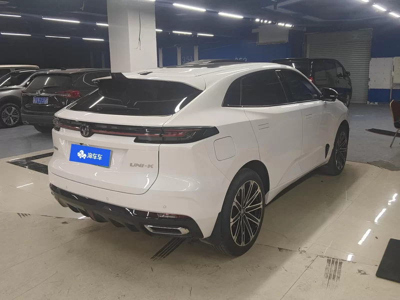 Changan UNI-K iDD 2023 car image #2