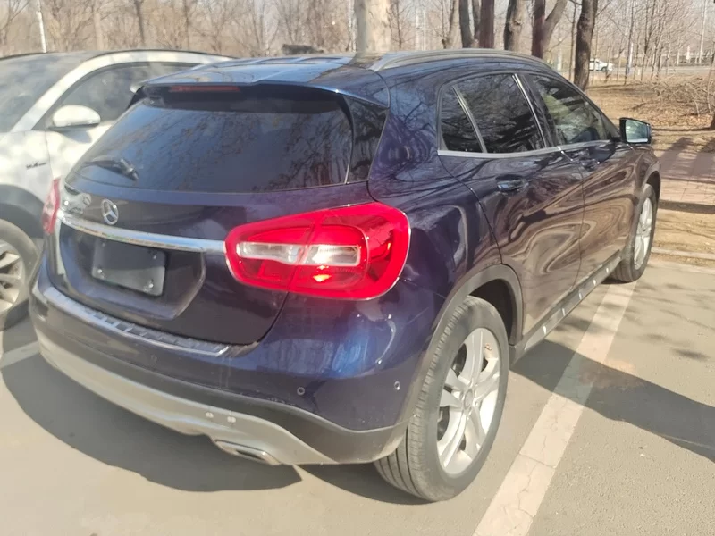 Mercedes-Benz GLA Class 2016 car image #2