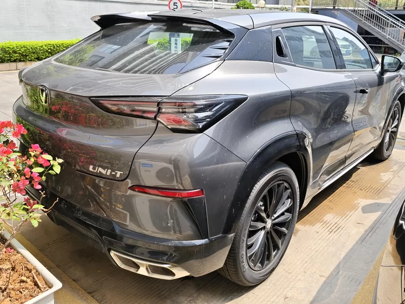 Changan UNI-T 2025 immagine di auto #2