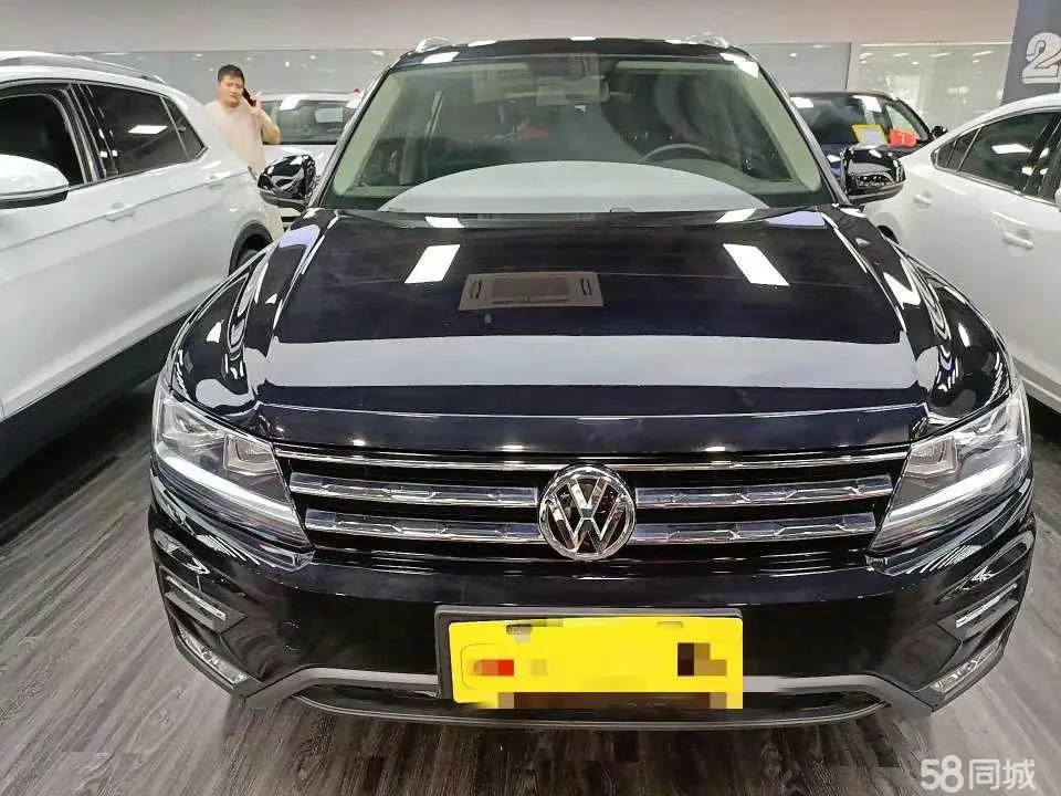 Volkswagen Tiguan L 2020 изображение автомобиля #2