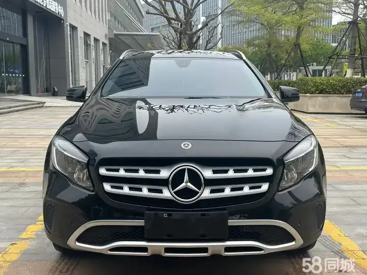 Mercedes-Benz GLA Class 2019 car image #2