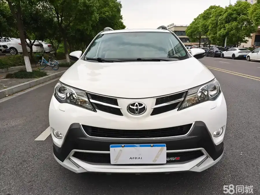 Toyota RAV4 2014 #2 Toyota RAV4 2014 car image #2