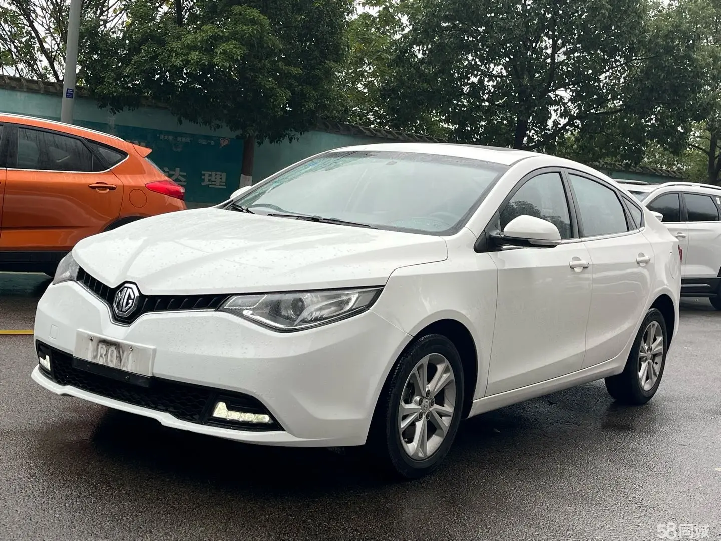 MG GT 2016 car image #2