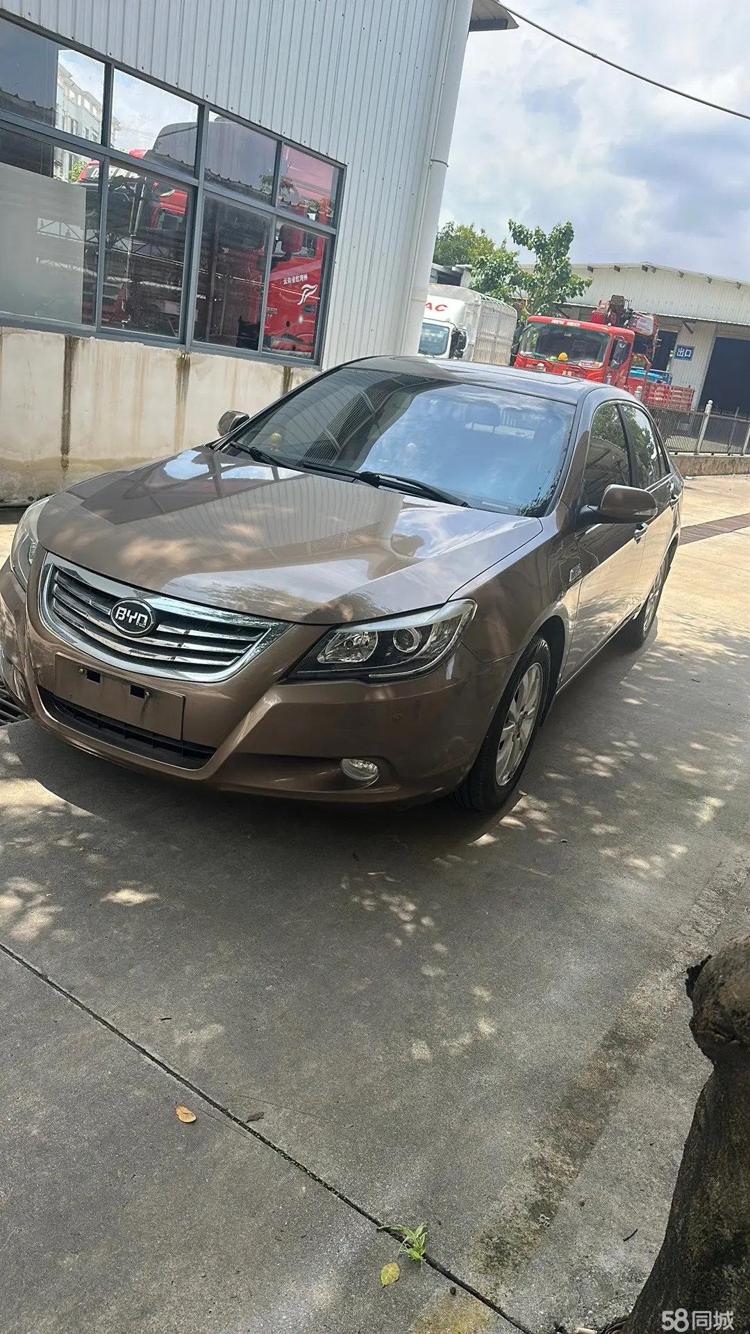 BYD G6 2013 صورة سيارة #2