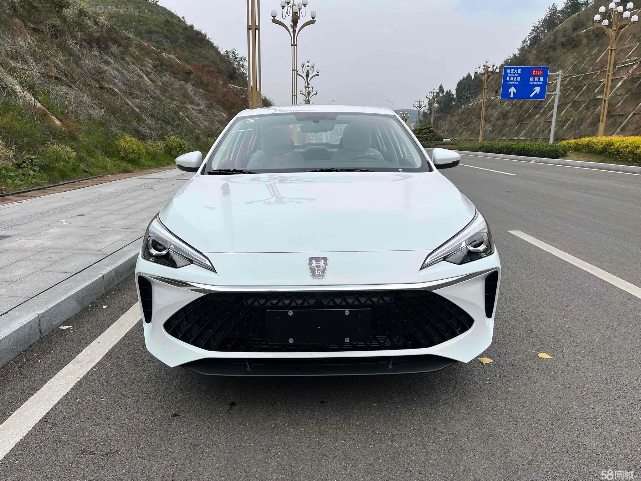 Roewe i5 2025 #2 Roewe i5 2025 car image #2