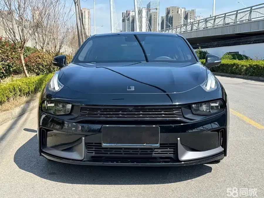 Lynk & Co 03 2019 #2 Lynk & Co 03 2019 car image #2