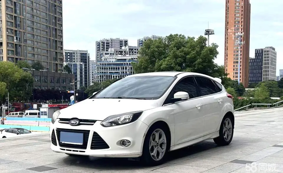 Ford Focus Active 2013 #2 Ford Focus Active 2013 car image #2