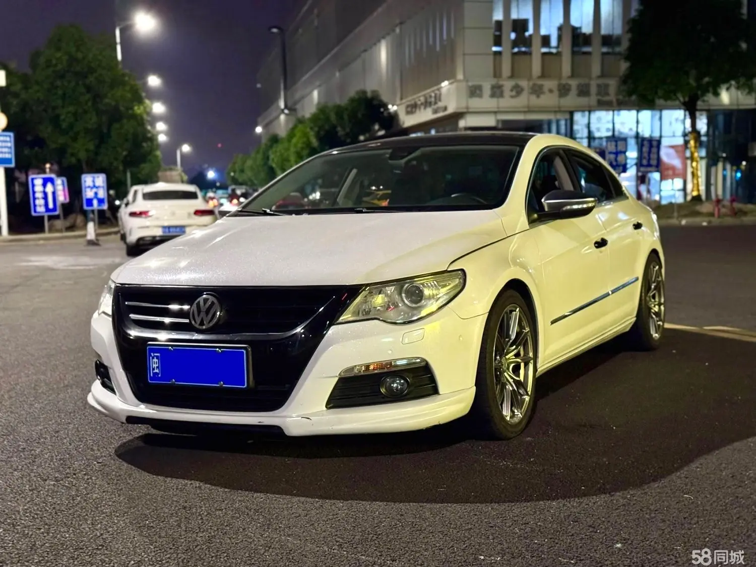 Volkswagen CC 2011 immagine di auto #2