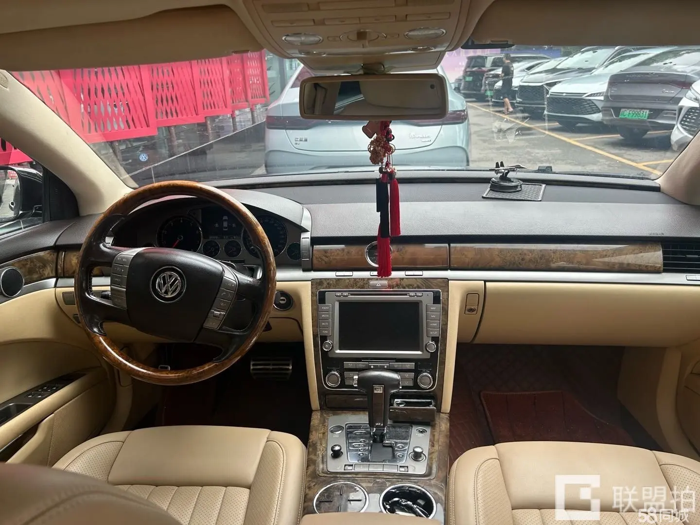 Volkswagen Pheaton 2010 immagine di auto #2