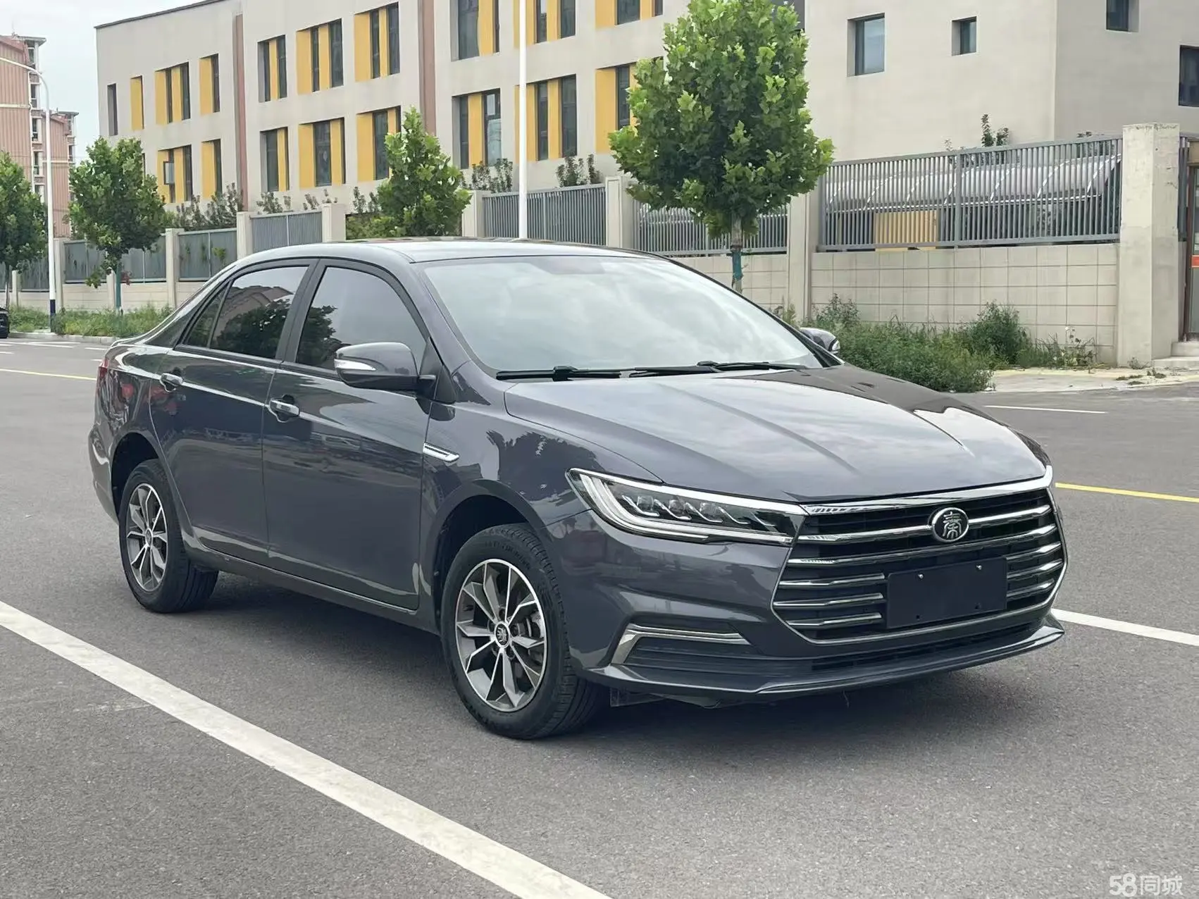 BYD Qin 2020 immagine di auto #2