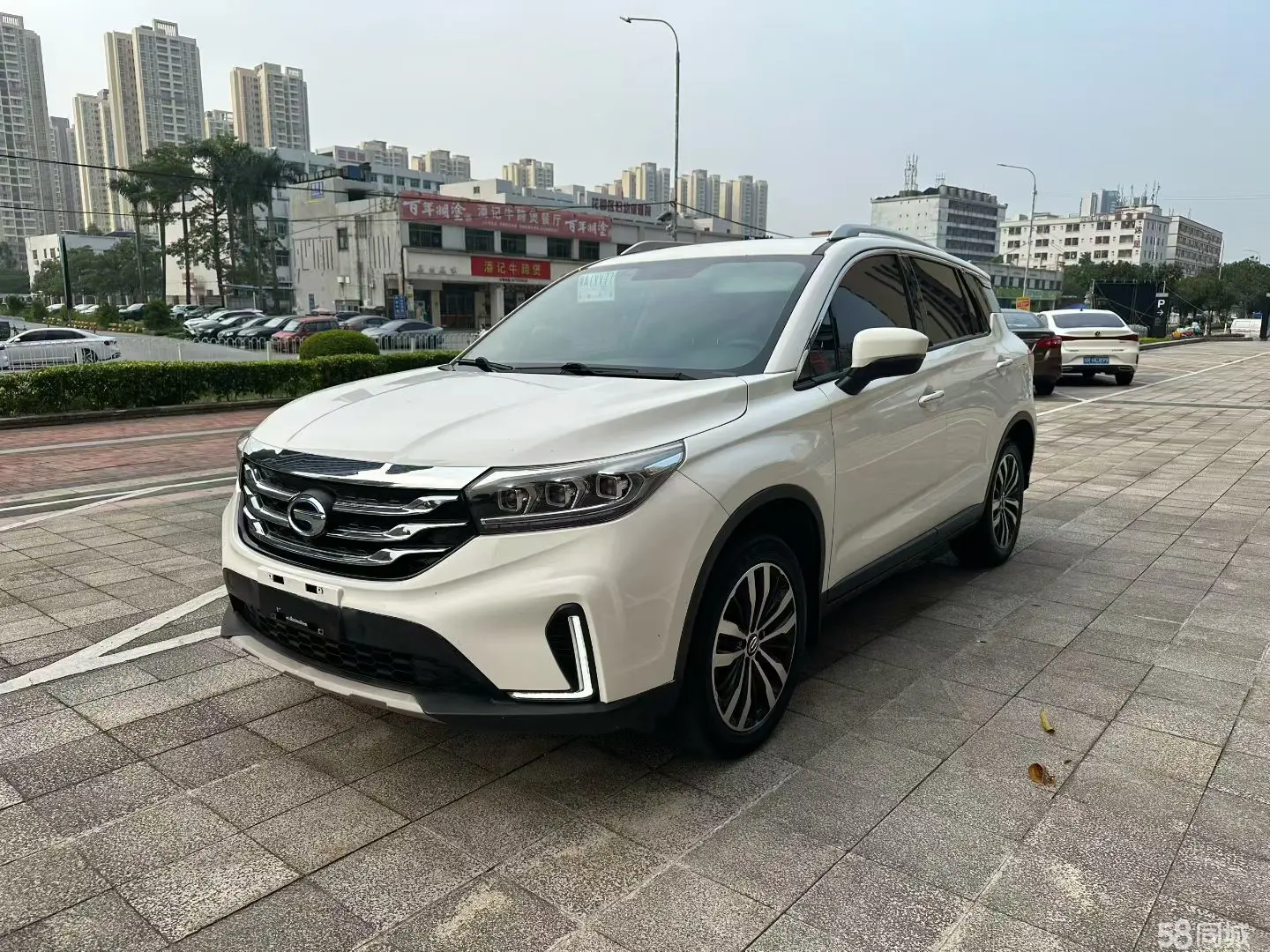 GAC Trumpchi GS4 New Energy 2018 car image #2