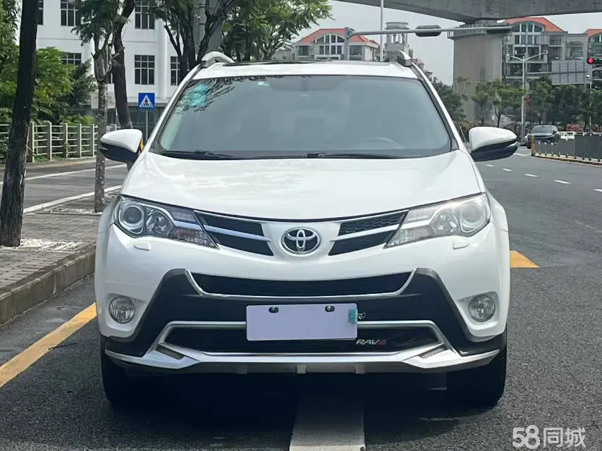 Toyota RAV4 2015 #2 Toyota RAV4 2015 car image #2