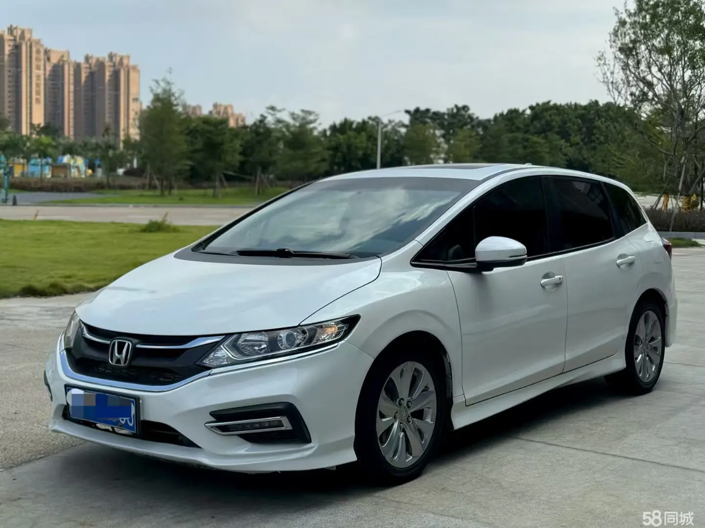 Honda Jade 2018 car image #2