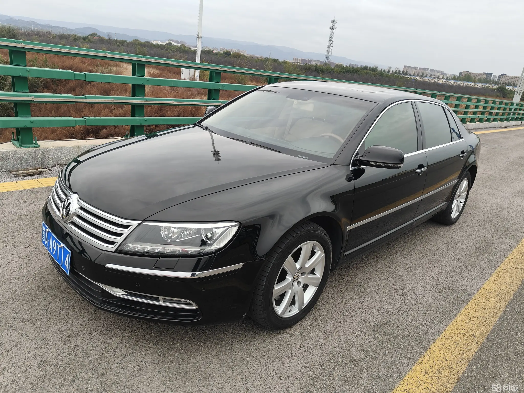 Volkswagen Pheaton 2011 immagine di auto #2